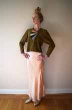 Load image into Gallery viewer, 1930s 1940s vintage suede leather jacket . size small to medium