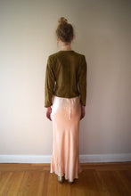 Load image into Gallery viewer, 1930s 1940s vintage suede leather jacket . size small to medium