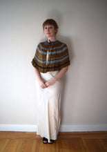 Load image into Gallery viewer, Antique Victorian era capelet . vintage cape . one size