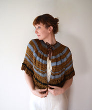 Load image into Gallery viewer, Antique Victorian era capelet . vintage cape . one size