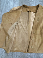 Load image into Gallery viewer, 1930s 1940s vintage suede leather jacket . size small to medium