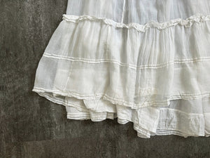 Antique petticoat . 1900s vintage cotton skirt . size xs