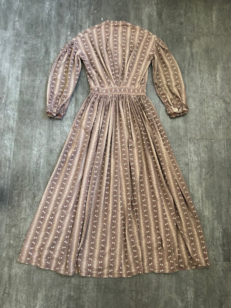 19th century calico dress . antique dress . size xs to s