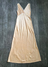Load image into Gallery viewer, 1930s slip dress . vintage satin and lace nightgown . size small
