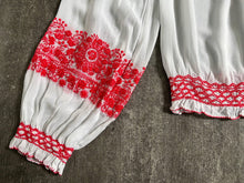 Load image into Gallery viewer, 1940s embroidered blouse . vintage 40s top . size medium to large