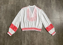 Load image into Gallery viewer, 1940s embroidered blouse . vintage 40s top . size medium to large