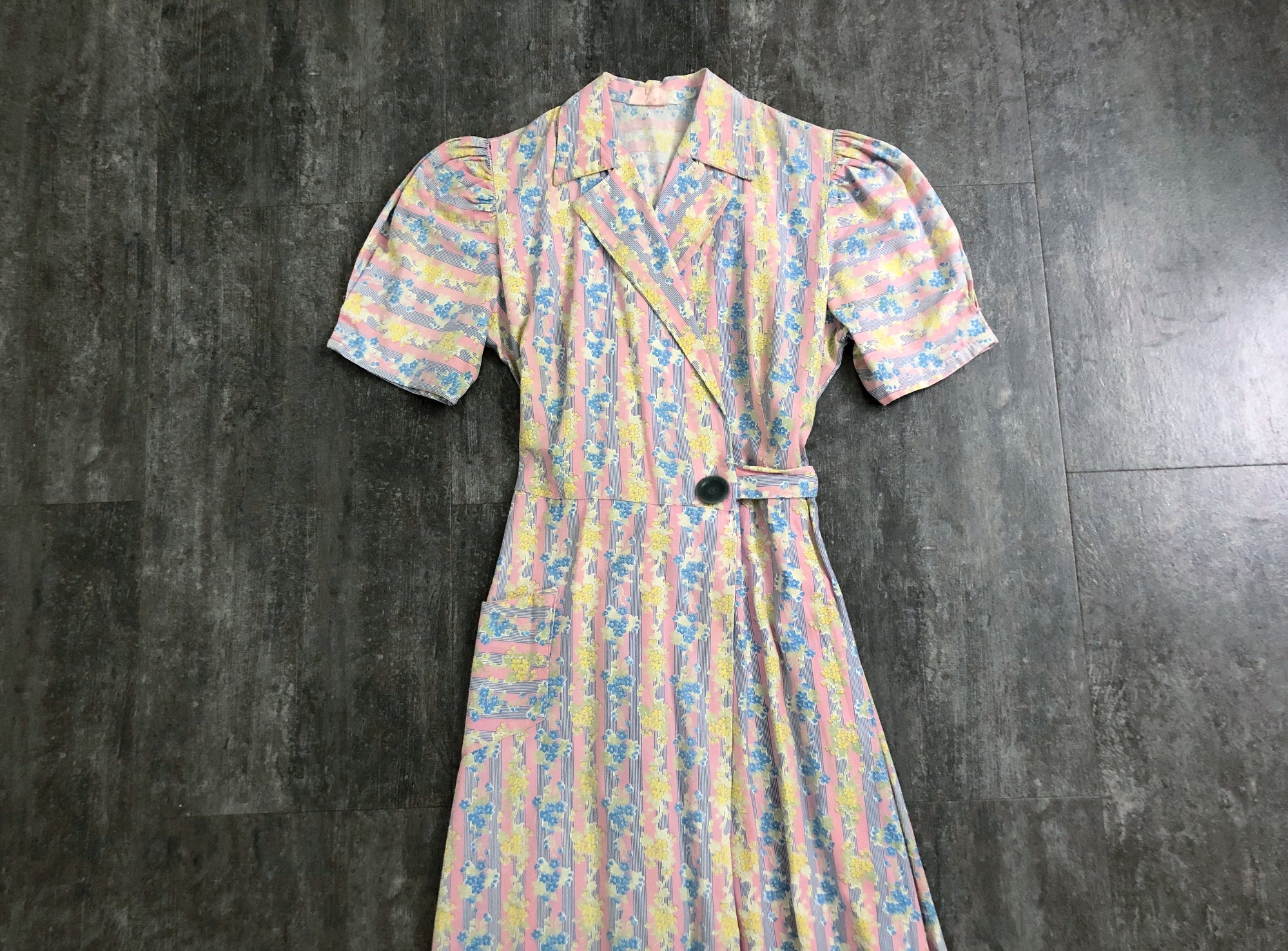 1930s dressing gown . vintage 30s house dress . size xs to s/m bluefennel 1930s dressing gown . vintage 30s house dress . size xs to s/m bluefennel