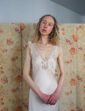 Load image into Gallery viewer, 1940s satin slip dress . bias cut vintage nightgown . Size xs to xs/small