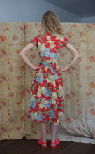 Load image into Gallery viewer, 1940s dress set . 40s Hawaiian print top and skirt . size xs to small