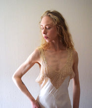 Load image into Gallery viewer, Vintage 1940s satin and lace gown . size small to s/m