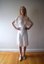 Load image into Gallery viewer, Antique lace capelet . vintage bridal cape