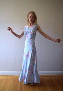 1940s floral print gown . vintage bias cut slip dress . size medium to large