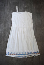 Load image into Gallery viewer, 1920s embroidered set . 20s folk Hungarian dress . size xs to s