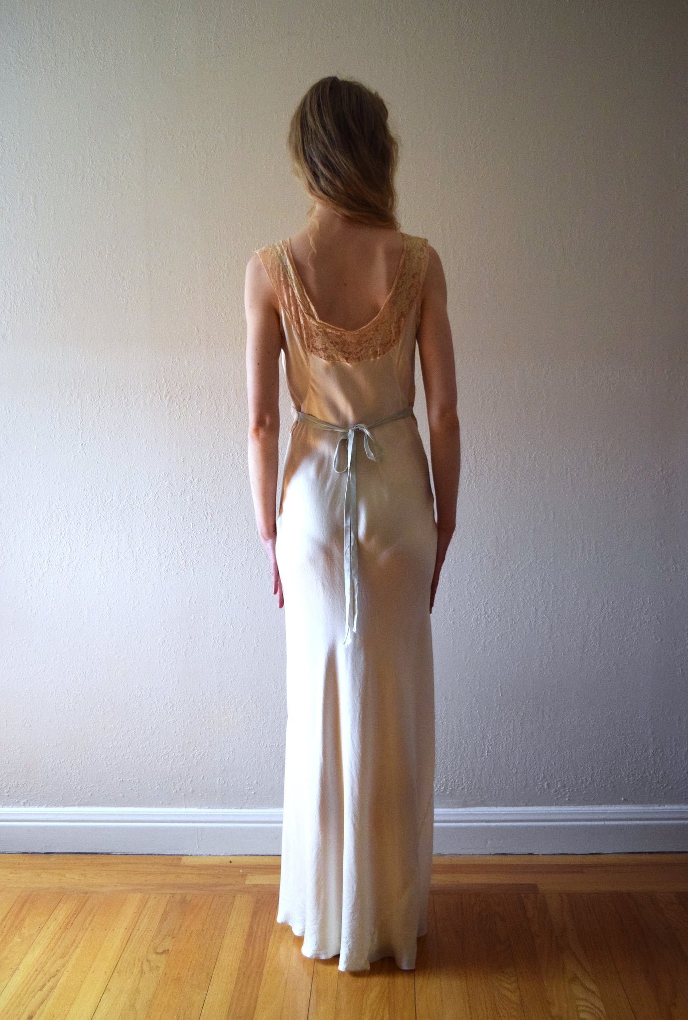 1930s 1940s silk satin gown . bias cut slip dress . size xs to medium – bluefennel 1930s 1940s silk satin gown . bias cut slip dress . size xs to medium – bluefennel
