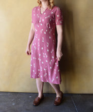 Load image into Gallery viewer, 1930s 1940s dress . vintage 30s 40s dress . size m to m/l