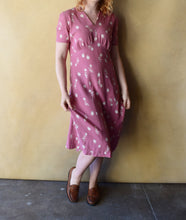 Load image into Gallery viewer, 1930s 1940s dress . vintage 30s 40s dress . size m to m/l