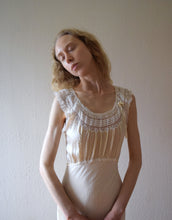 Load image into Gallery viewer, Vintage 1940s silk and lace bias cut gown . size xs to xs/s