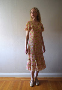 Vintage 1930s ruffled floral print dress . size xs