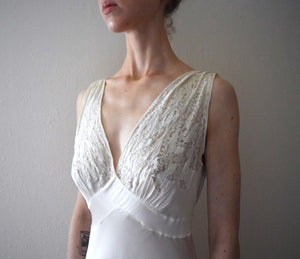 1930s ivory silk satin and lace gown . vintage slip dress . size xs to small