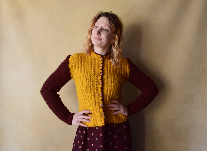 1940s cardigan . vintage 40s sweater . size s to l
