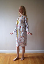 Load image into Gallery viewer, Vintage 1920s 1930s art deco duster robe . size xs to medium