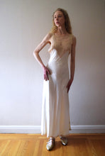 Load image into Gallery viewer, Vintage 1940s satin and lace gown . size small to s/m