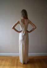 Load image into Gallery viewer, Vintage 1930s cream silk bias cut gown . size xs to small