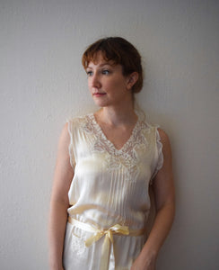 1920s silk slip dress . vintage 20s chemise . size xs to small