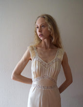 Load image into Gallery viewer, 1940s 1950s silk gown . Heavenly Fischer nightgown . size xs to small