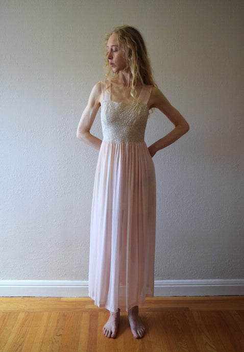 1930s 1940s lace and silk chiffon gown . vintage nightgown . size xxs to xs