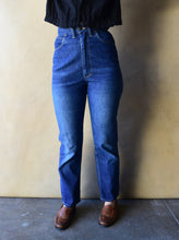 Load image into Gallery viewer, 1940s 1950s Lady Lee Rider jeans . vintage red line selvedge denim . 26 waist