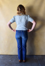 Load image into Gallery viewer, 1940s 1950s Lady Lee Rider jeans . vintage red line selvedge denim . 26 waist