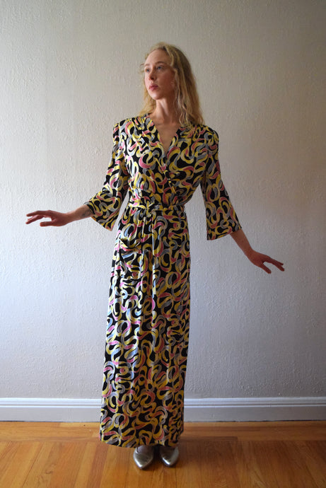 1940s dressing gown . vintage 40s jersey dress . size medium to large