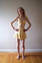 Load image into Gallery viewer, 1930s 1940s playsuit . vintage yellow linen top and shorts . size xxs to xs