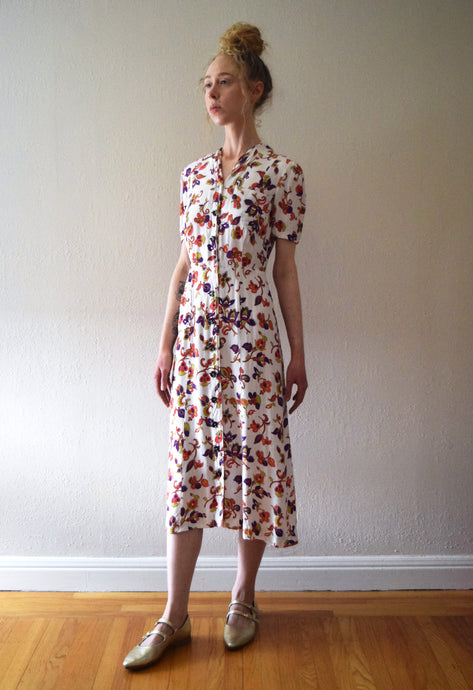 Vintage 1930s rayon print dress . size xs to small