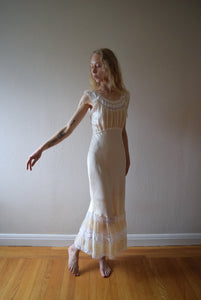 Vintage 1940s silk and lace bias cut gown . size xs to xs/s