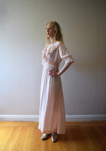 Load image into Gallery viewer, 1930s 1940s blush pink silk satin gown . size large to xxl