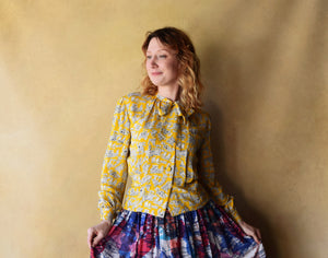 1940s novelty print blouse . 40s top . size m