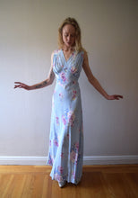 Load image into Gallery viewer, 1940s floral print gown . vintage bias cut slip dress . size medium to large