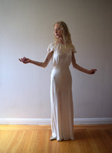 Load image into Gallery viewer, Vintage 1930s cream silk satin bias cut gown . bridal dress . size xs to small