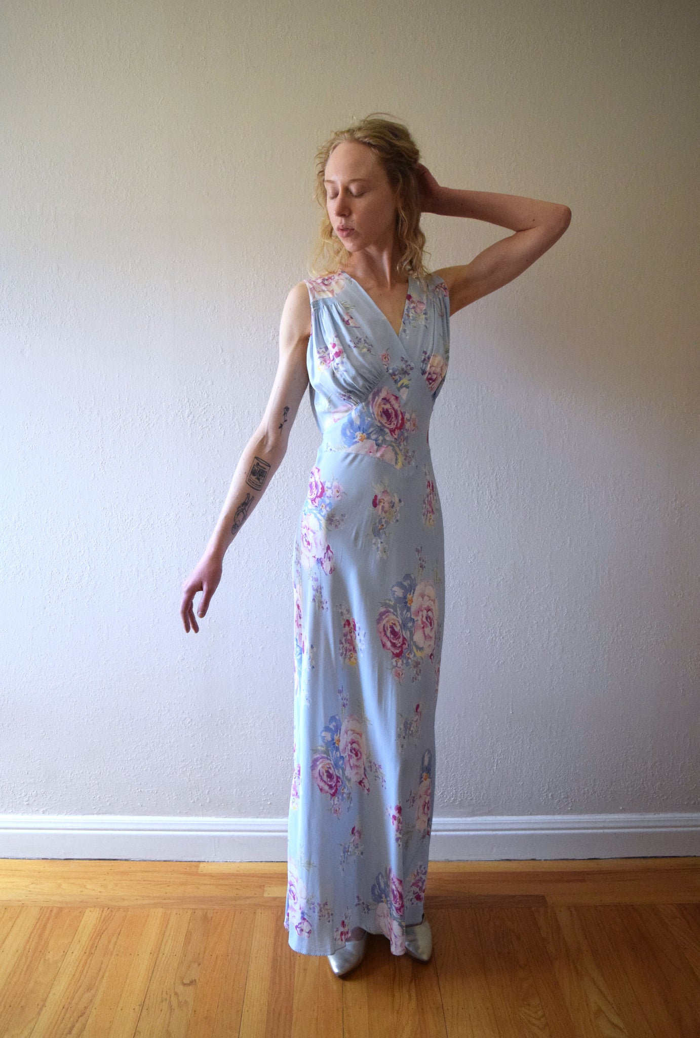 1940s floral print gown . vintage bias cut slip dress . size medium to bluefennel 1940s floral print gown . vintage bias cut slip dress . size medium to bluefennel