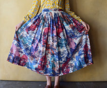 Load image into Gallery viewer, 1950s skirt . vintage 50s skirt . size s
