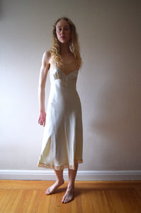 1940s pale green silk and lace slip . size xs to xs/s