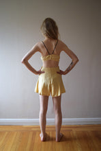 Load image into Gallery viewer, 1930s 1940s playsuit . vintage yellow linen top and shorts . size xxs to xs