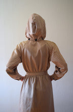 Load image into Gallery viewer, 1940s hooded raincoat . vintage 40s satin trench coat . size small to large
