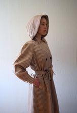 Load image into Gallery viewer, 1940s hooded raincoat . vintage 40s satin trench coat . size small to large
