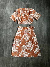Load image into Gallery viewer, 1940s dress set . vintage 40s crop top and skirt . size xs to s