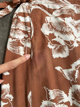 Load image into Gallery viewer, 1940s dress set . vintage 40s crop top and skirt . size xs to s