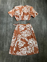 Load image into Gallery viewer, 1940s dress set . vintage 40s crop top and skirt . size xs to s