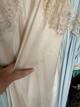Load image into Gallery viewer, 1930s silk slip dress . vintage 30s bias cut slip . size xs to xs/small